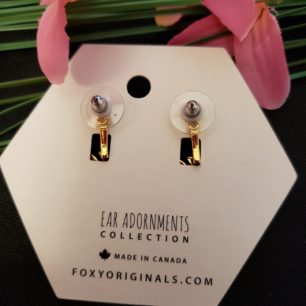 🇨🇦GARDENIA EARRINGS IN GOLD🇨🇦 - Picture 4 of 6